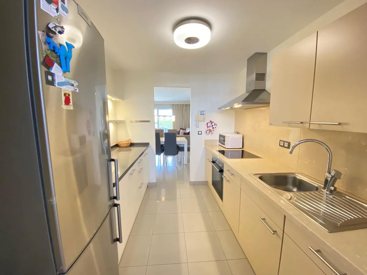 1d6a3664-1f99-4b5e-8a9a-51c1a1949643