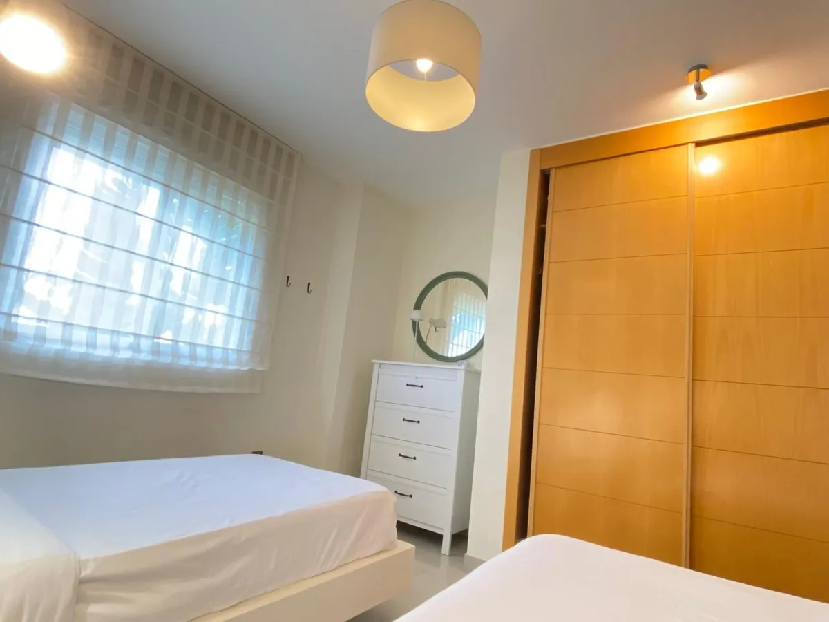 34f68303-444e-4de8-a6d5-149e57923f3b