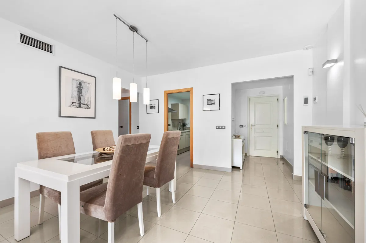 a2612001-a986-424c-b824-2279572ac8f2