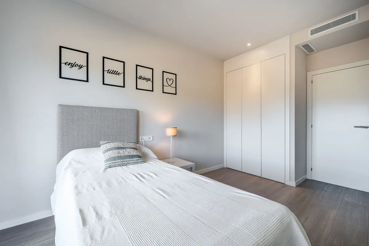 093c96a7-0741-4100-87f8-e6d0c4d967aa