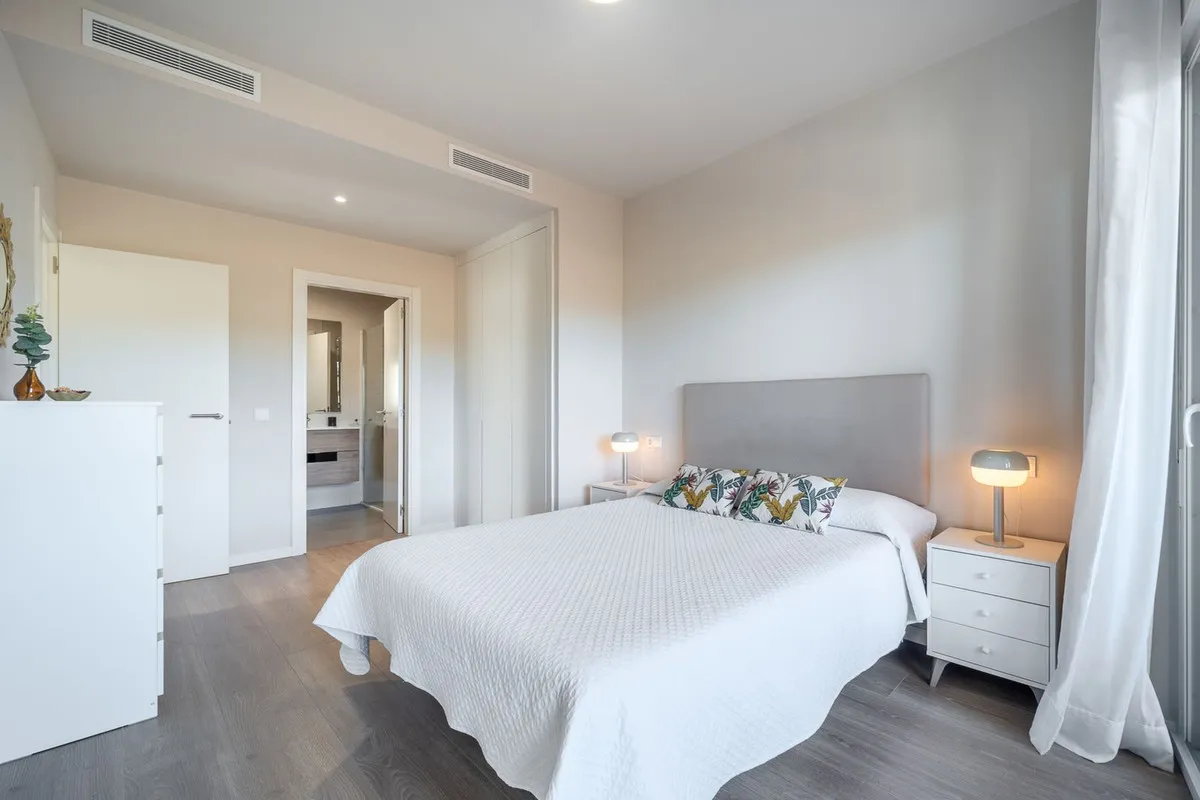 2dc37c2b-284a-4ea9-9672-a9209b1f3f18