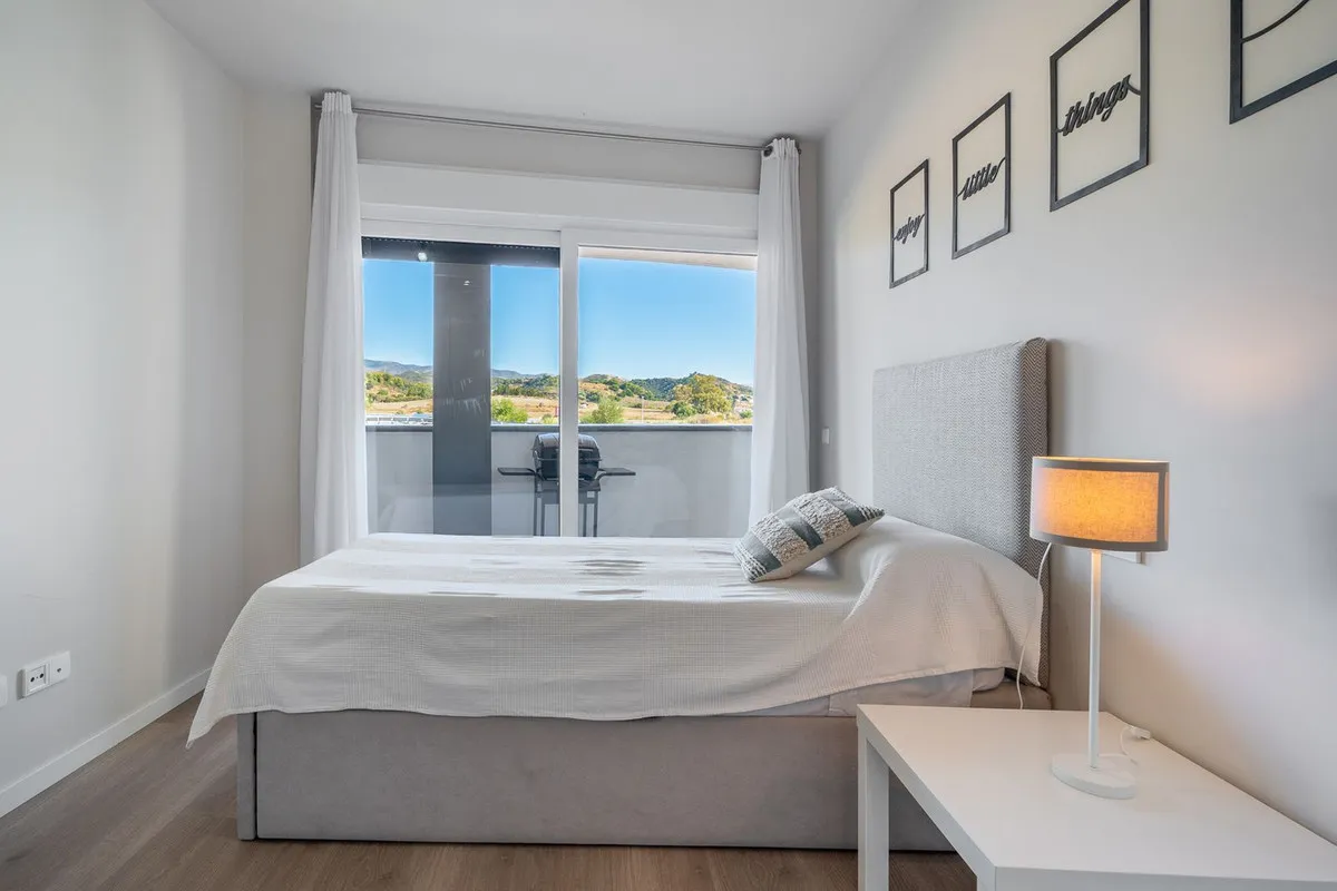 da36dbeb-b930-4c45-936a-eb2422a84926