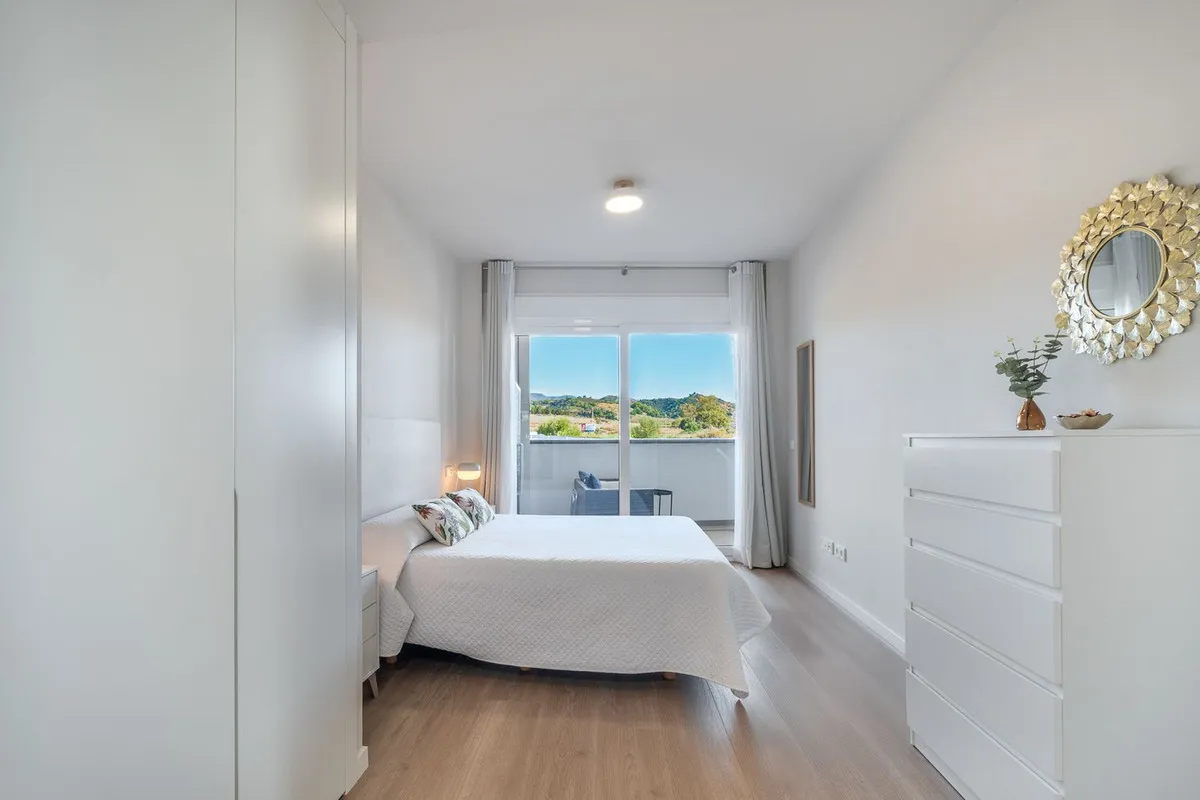 e2482884-116c-4aae-8ac3-bad93a790224