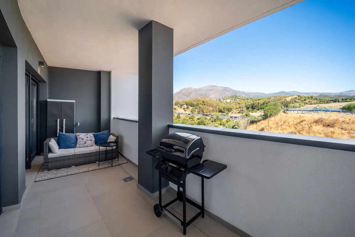 e3f5fa05-f2e5-4be9-aecd-e29daad7453a