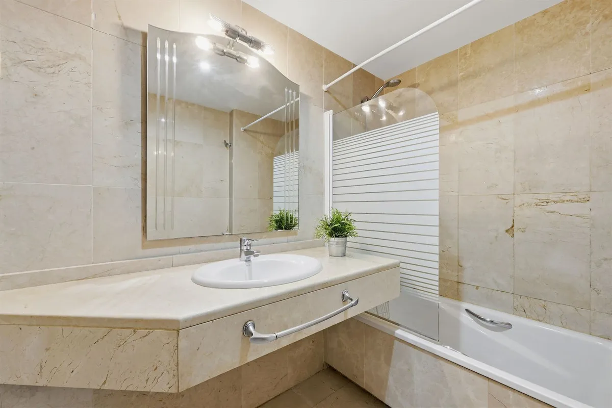 1a020d67-2e38-4c37-ad07-7953974127c7