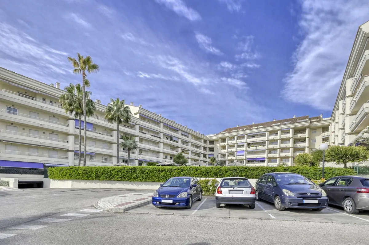 7493dcb7-eb4f-4571-a477-5d5fa86de6d6