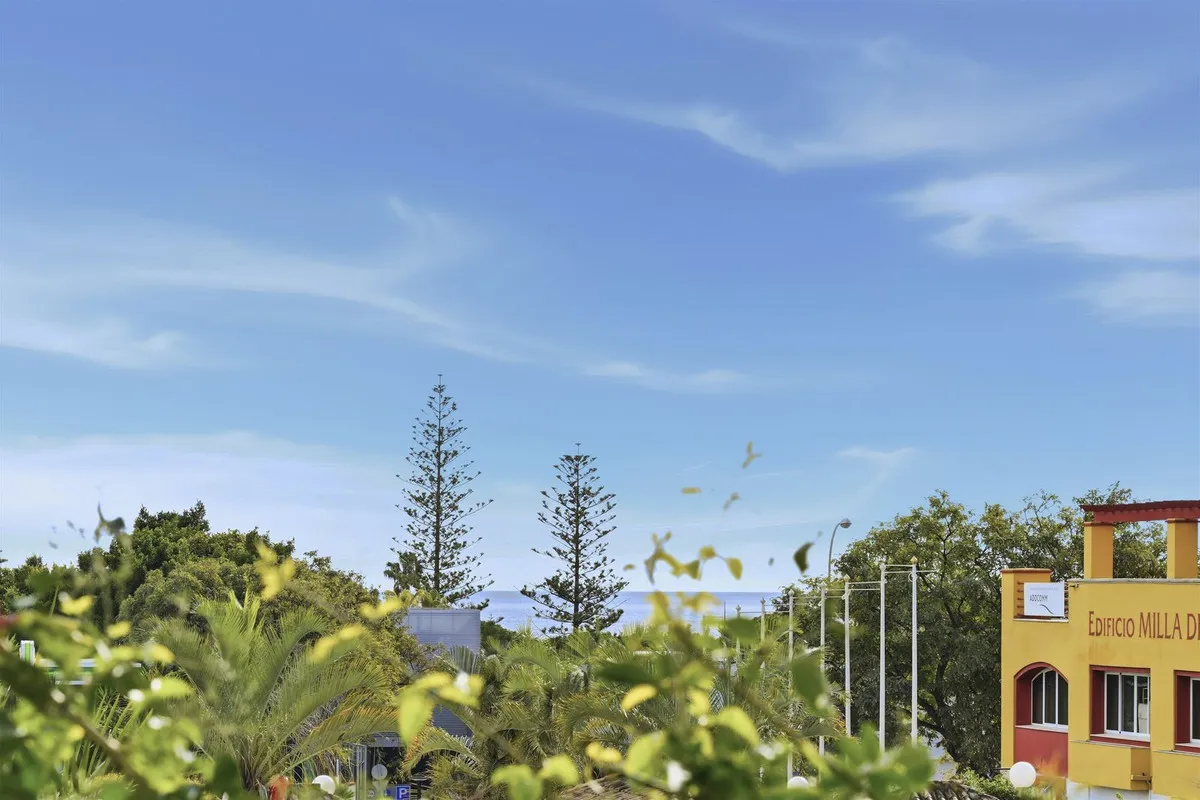 82642800-7435-4dd9-9cbc-8eaf209ef8f2