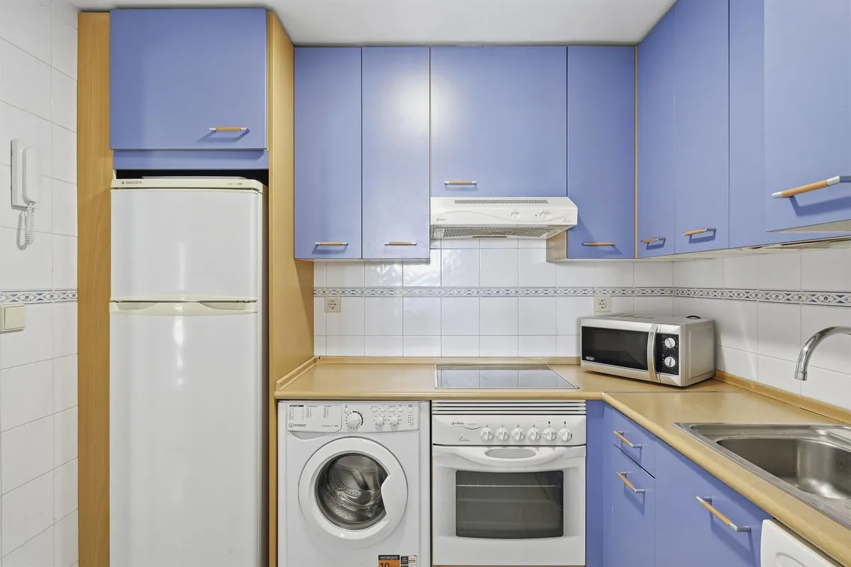 9d2e1f9c-a5e8-4d3b-beba-2ef815fafba1