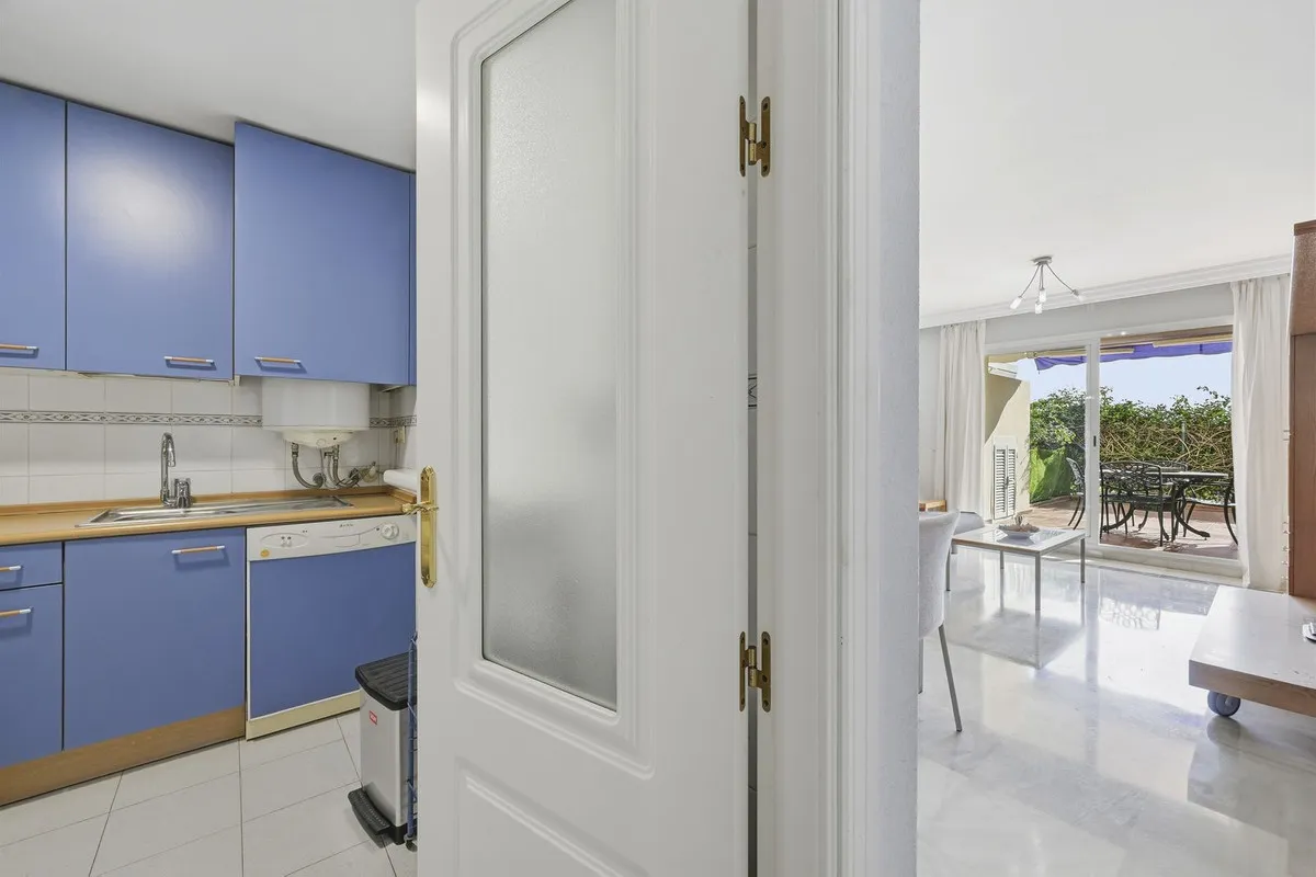 eab3df15-7b4f-4557-b5a5-fd860fb6d587