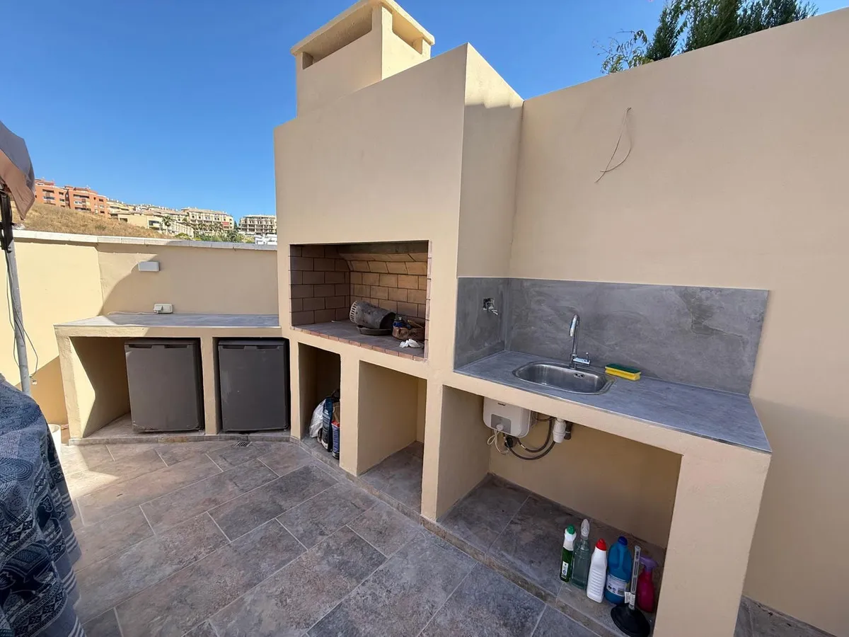 1da35b4b-9015-45d3-ac94-9bc4e5b3466b