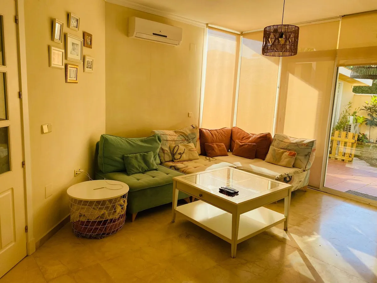 23363862-f471-4058-9a31-5b1bdc1d9348