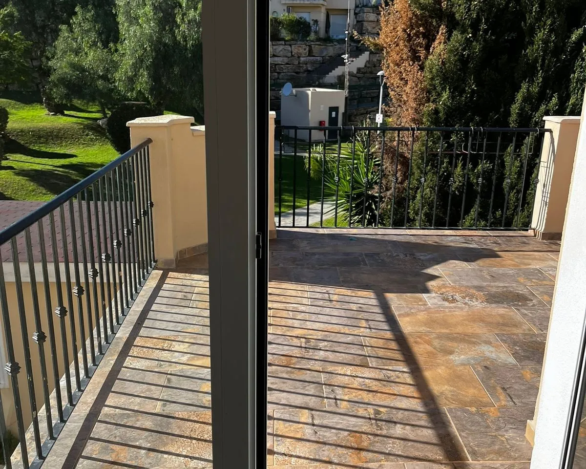 30d162eb-9a76-4fbd-b39e-64167b130639