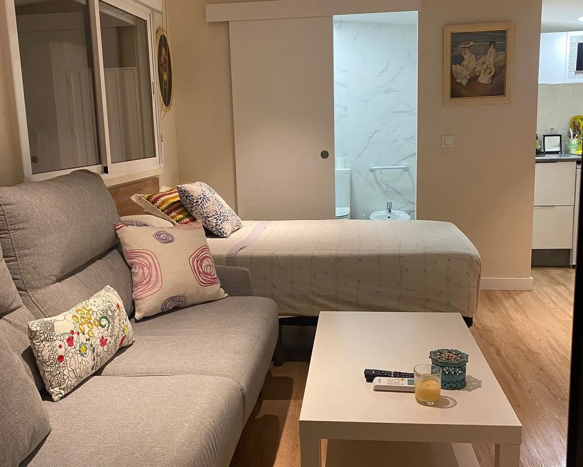 32f9dffe-7934-4ed8-8fd8-146150c92667