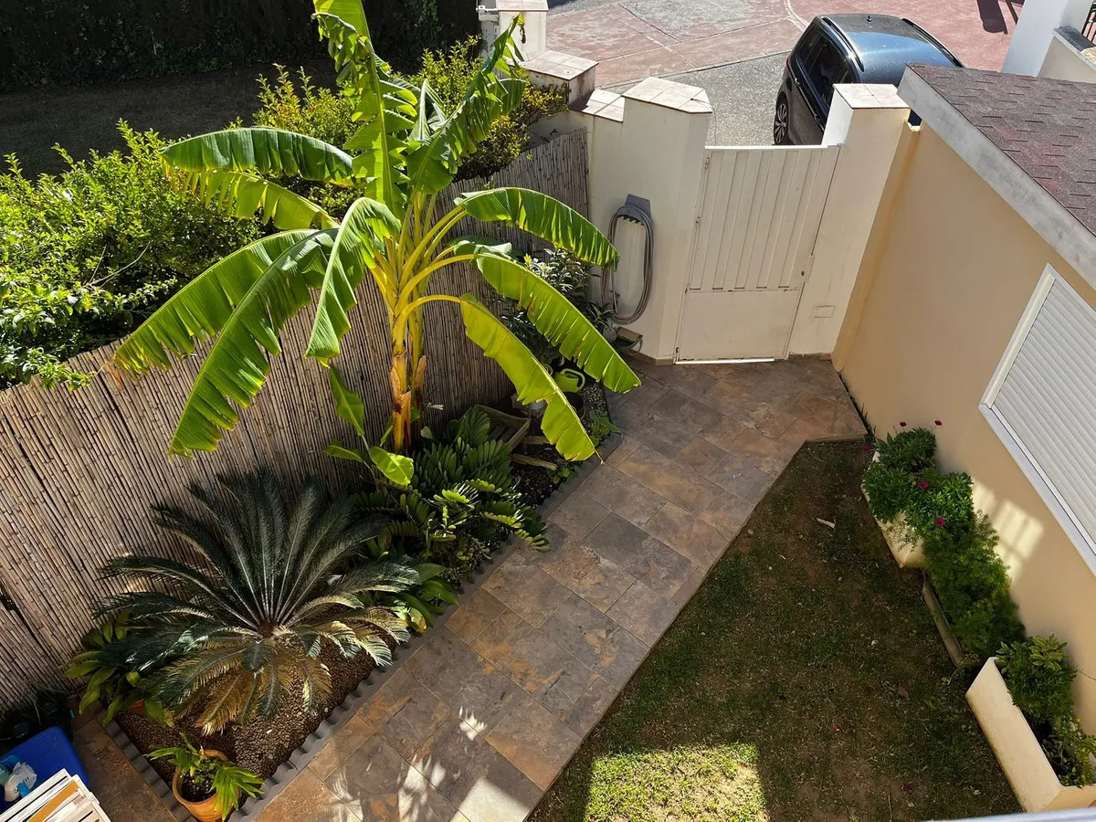 ab5745fe-013a-4012-af4f-fb6ffbf7582a