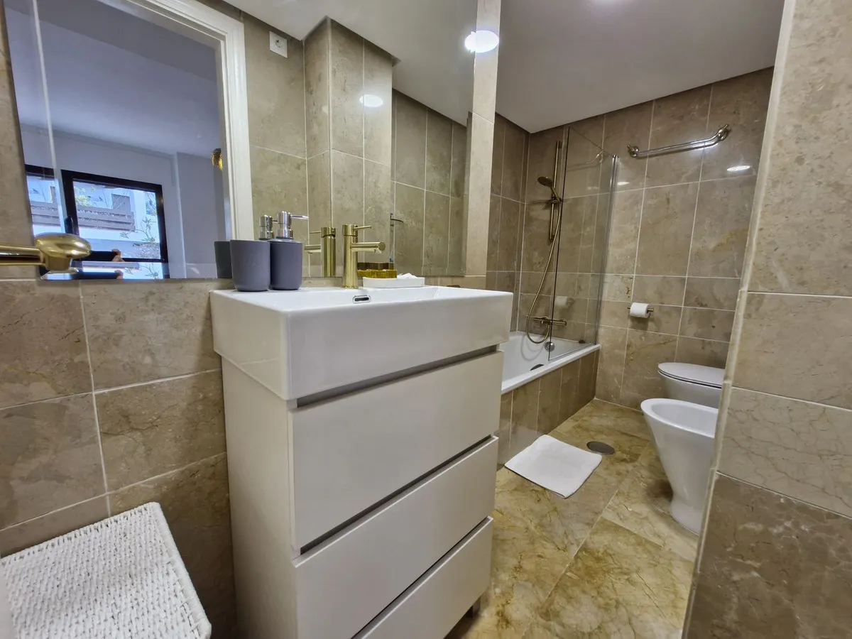 a6ed7a54-bcaa-4289-b9b5-07d953c2f87c