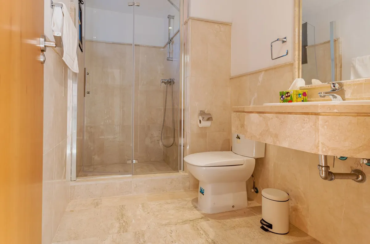 63fb2a73-fcc1-4615-a70d-6576fb16a514