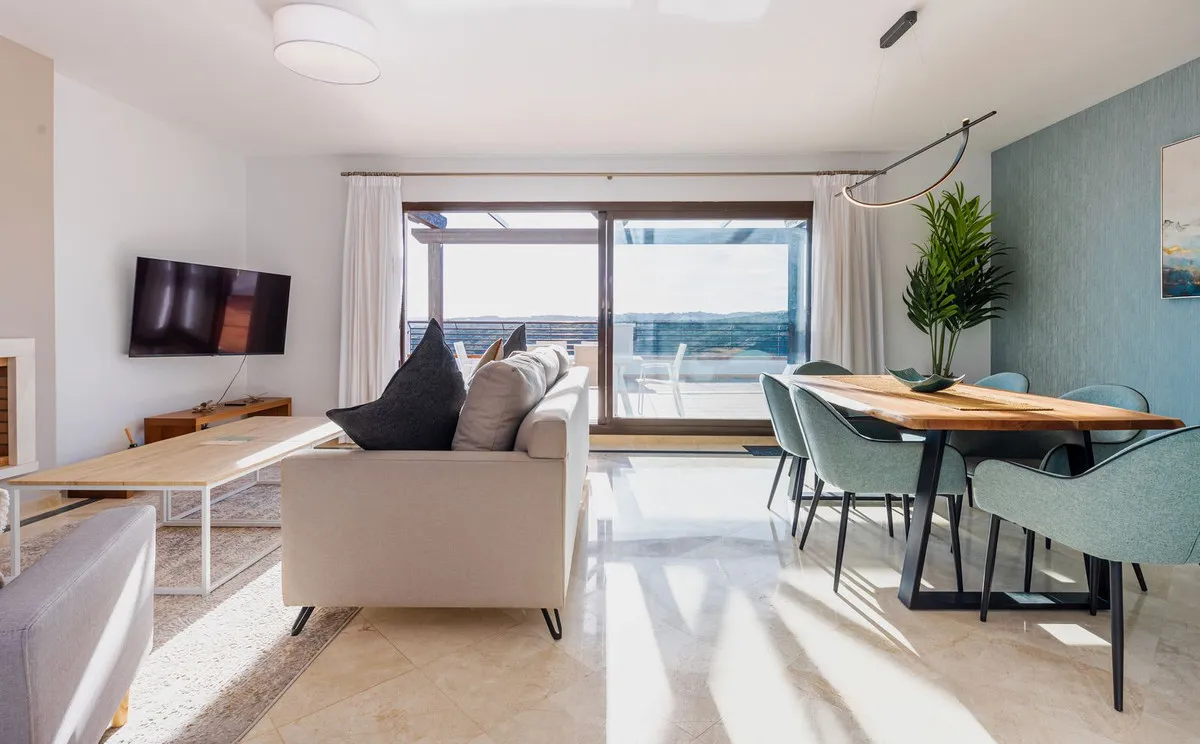 67028f4e-7912-45d3-acce-f802bf14cf2a