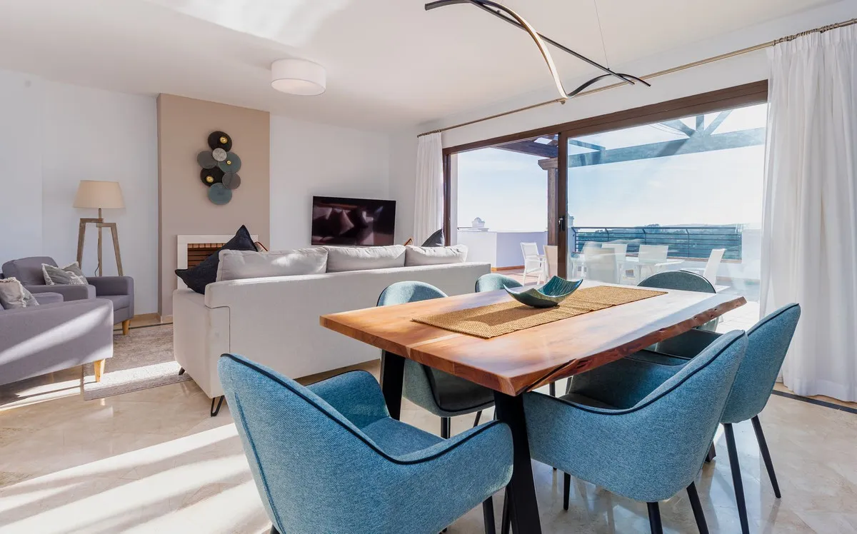 75d2c6ca-73a2-4046-bc83-4804f498705d