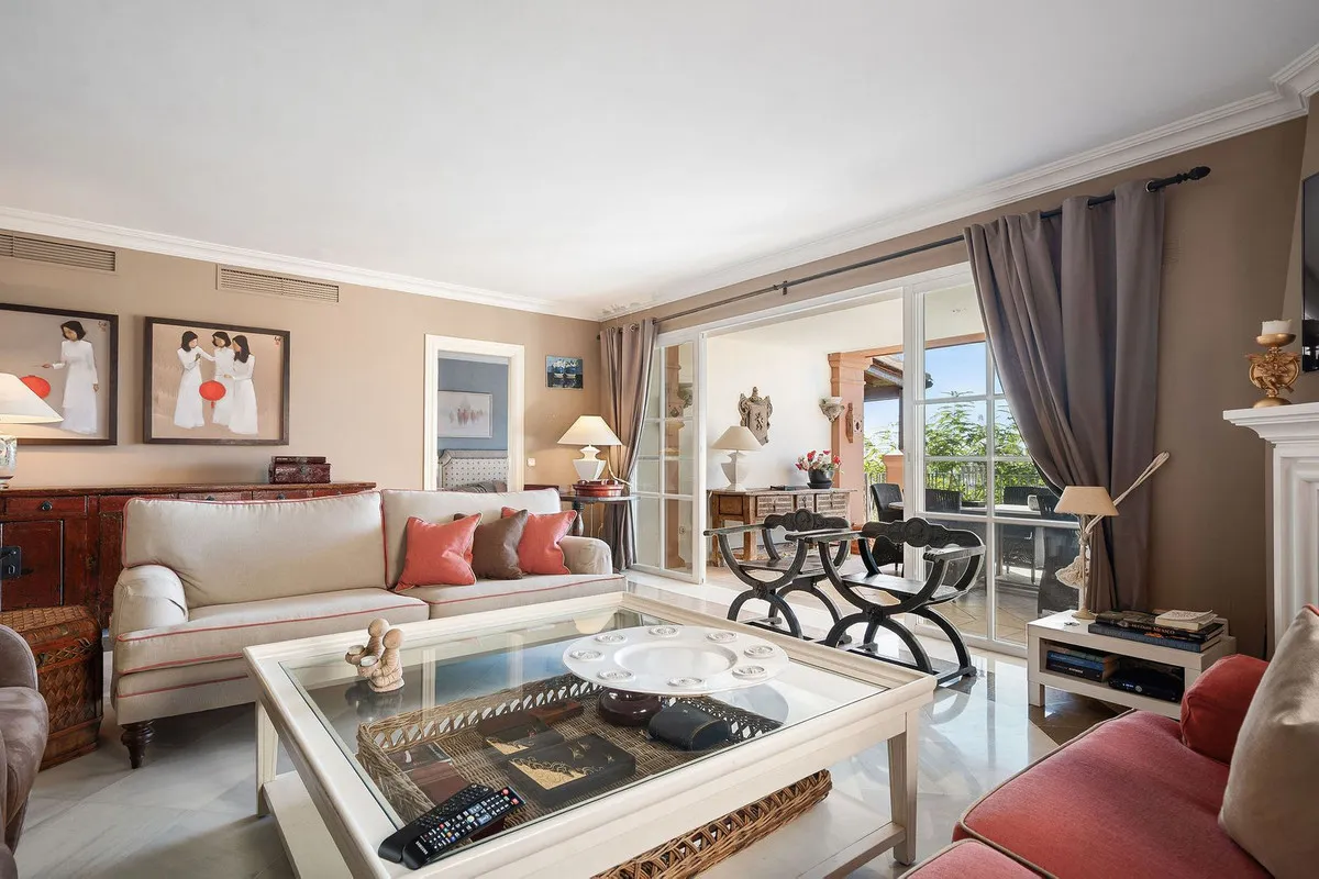 c8f3bda1-2c12-4902-b7cc-dd4e83723d77