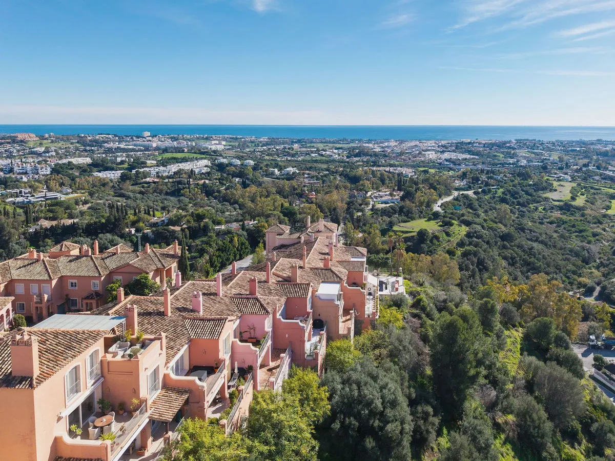 ec76db37-b459-4b1a-b7c3-dc5327edaac1