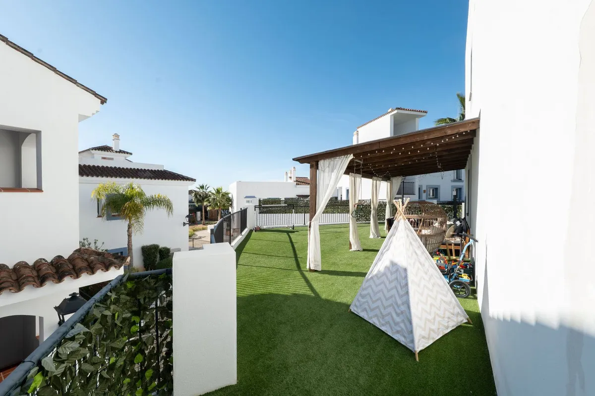 1ef82111-5553-4a00-812b-d14ec8419915