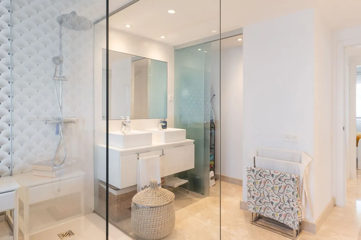 65c7d66c-6ab4-4e4c-ac34-847427fb2bef