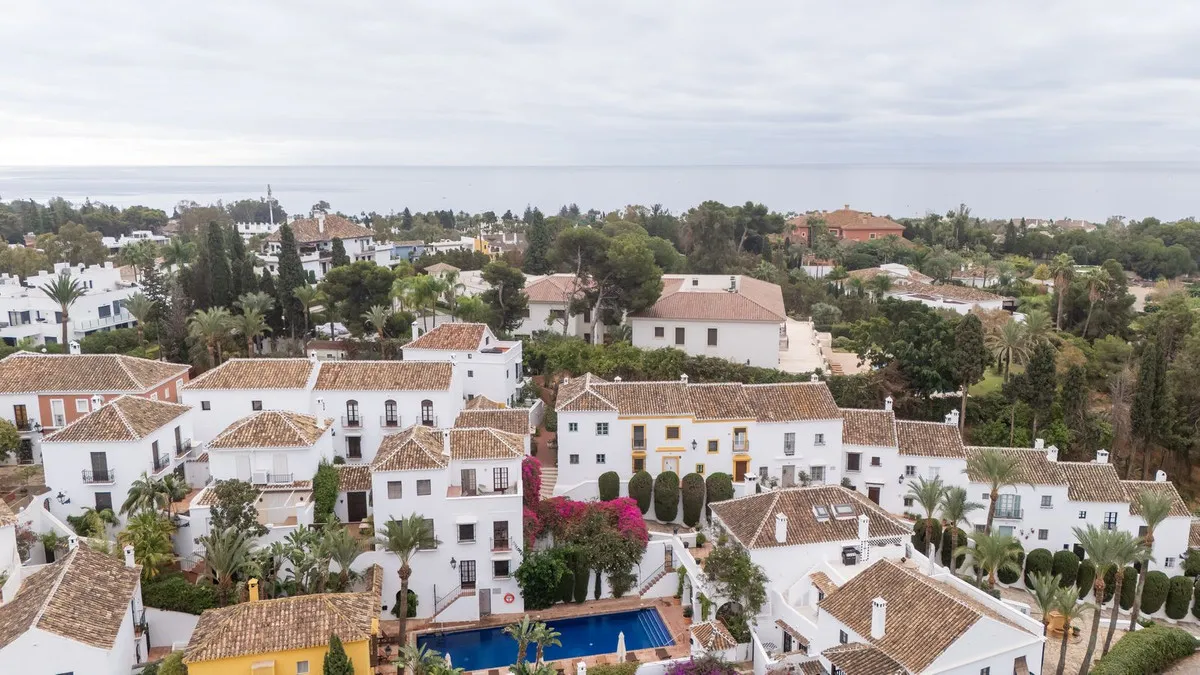 4bb32f1d-3cdd-4895-9f84-2ed7fc01772a