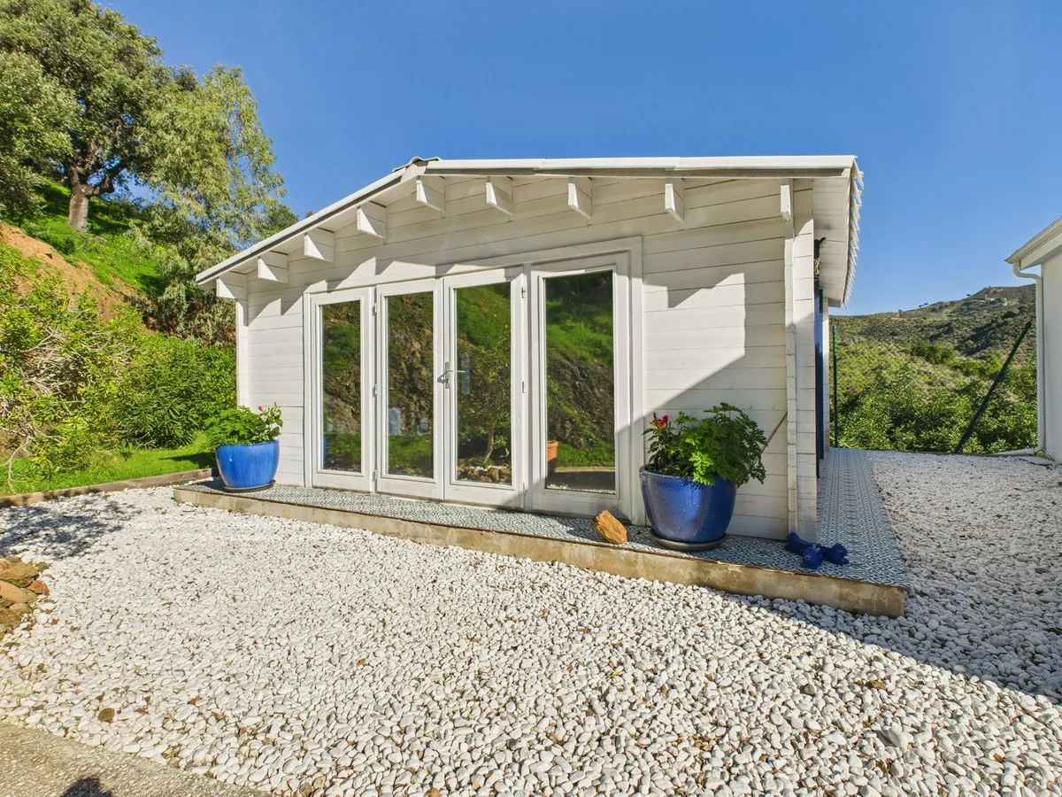 1dad10df-c542-4aec-a070-ae6f74f6adc9