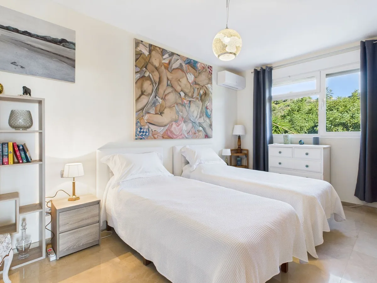 4b7144b7-e47b-4cc2-a2e2-e461d49e362c