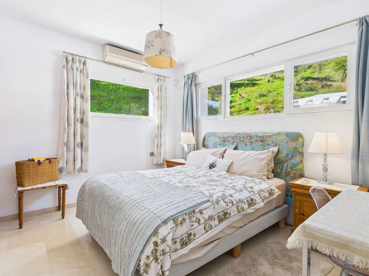 564d0ba6-f2ad-49f7-8b79-f0733a5a0aba