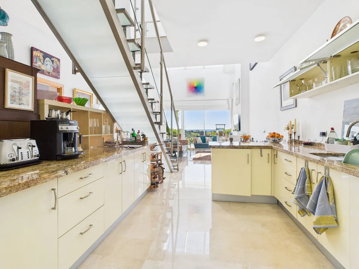 69d1f51a-f022-40f2-984c-e3f4604d8154