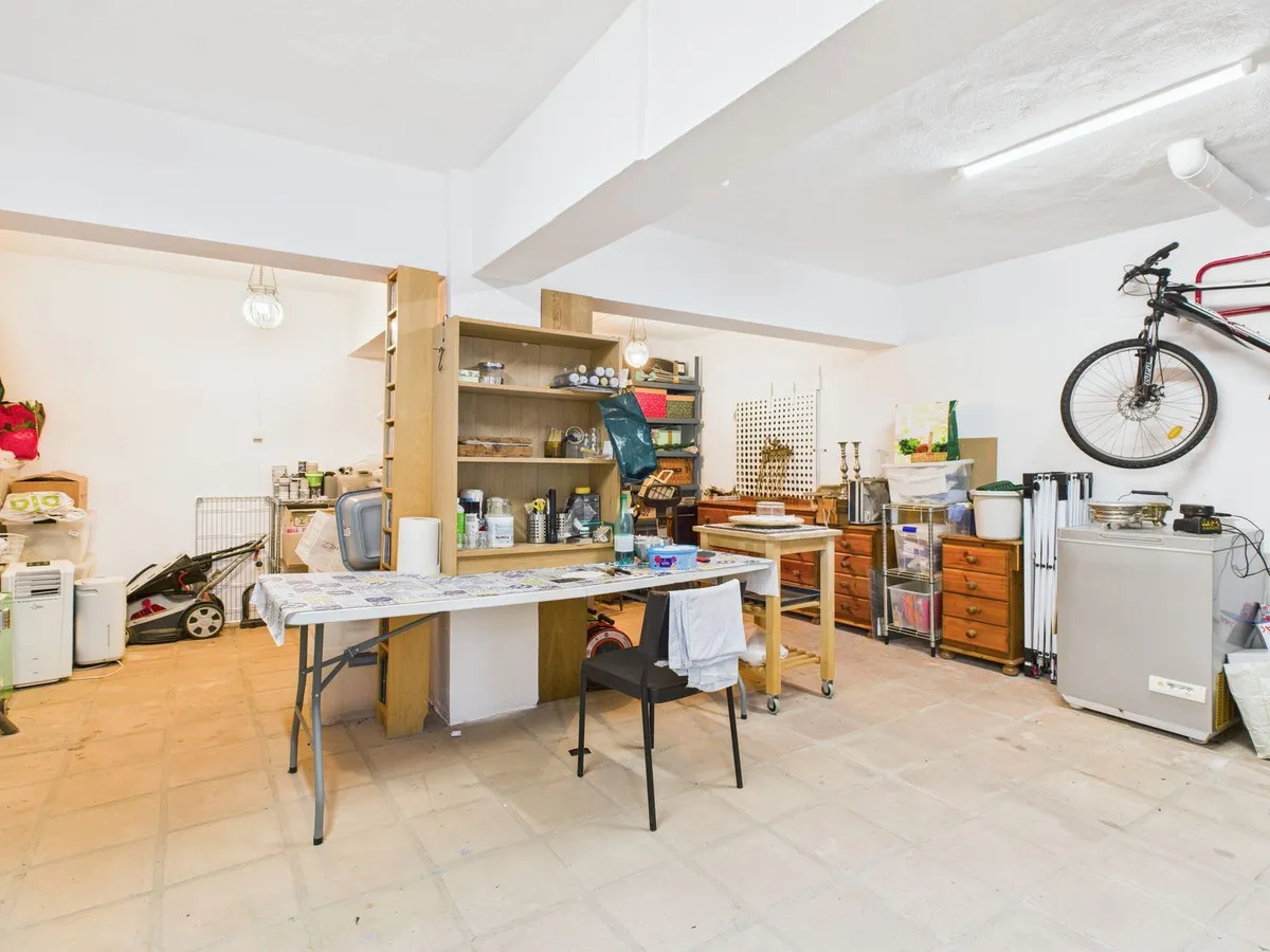 e483dd3d-9f0b-4e81-995e-f1ee78c6f38a