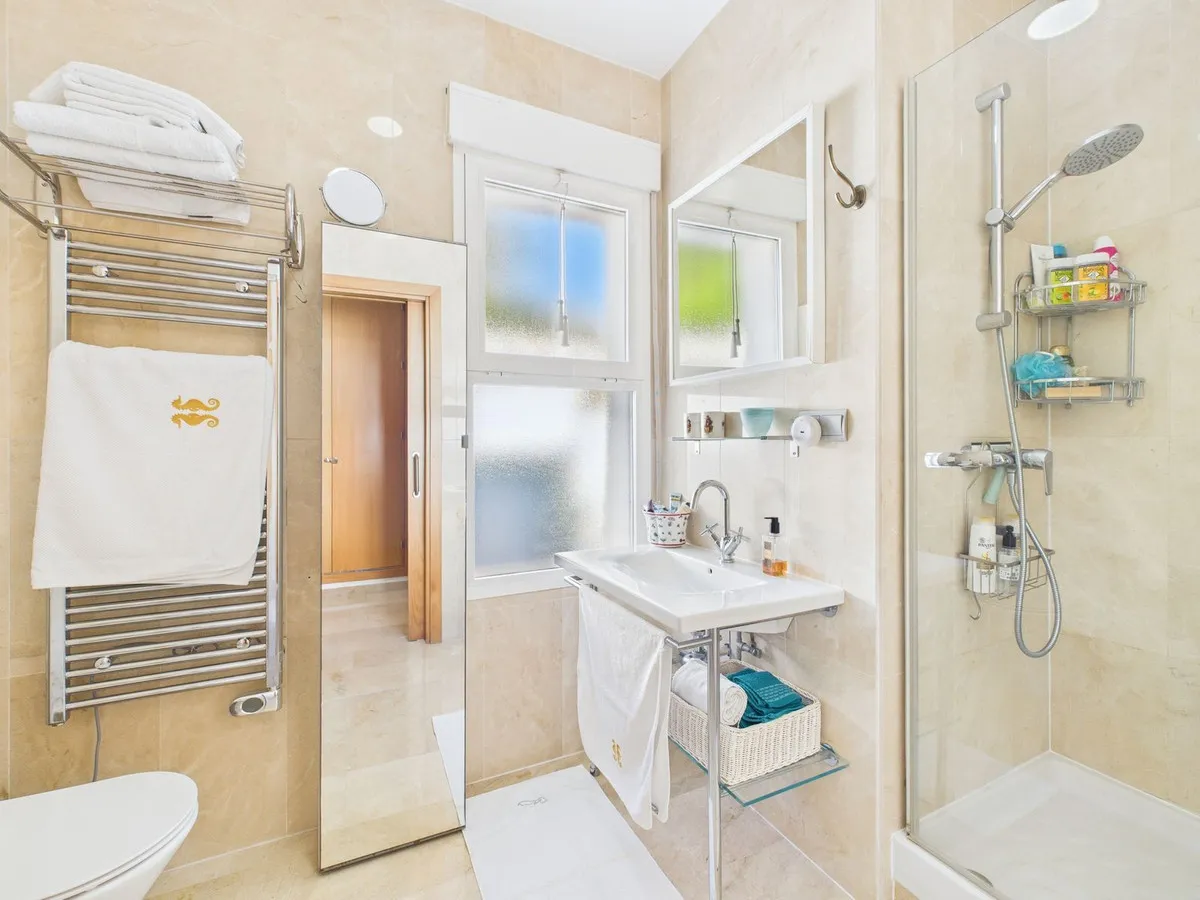 f0f1fd6d-861a-4cd2-b1c4-12d6a12baea5