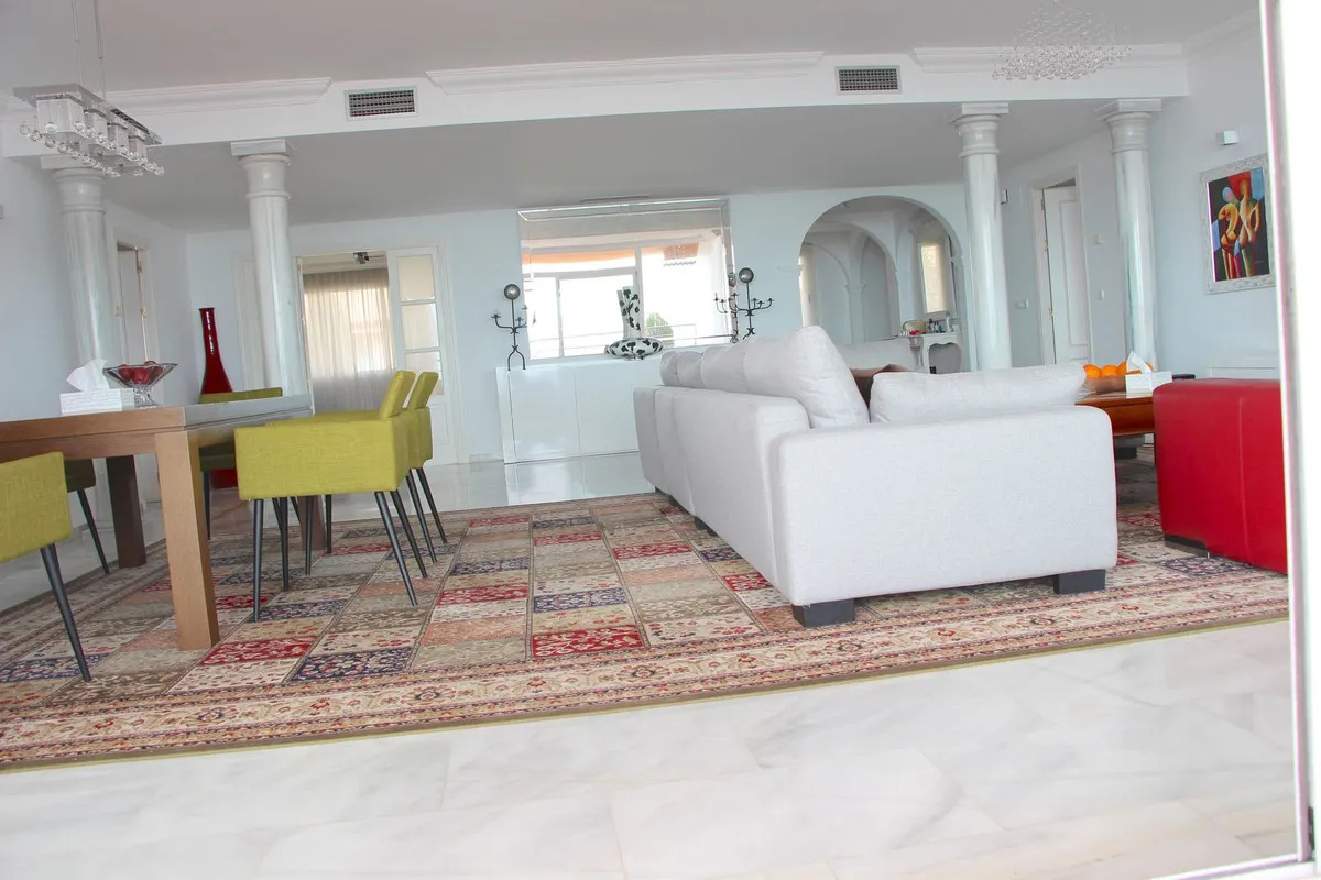 00d0aecb-a76f-4c57-9121-6ab8c1bca06d