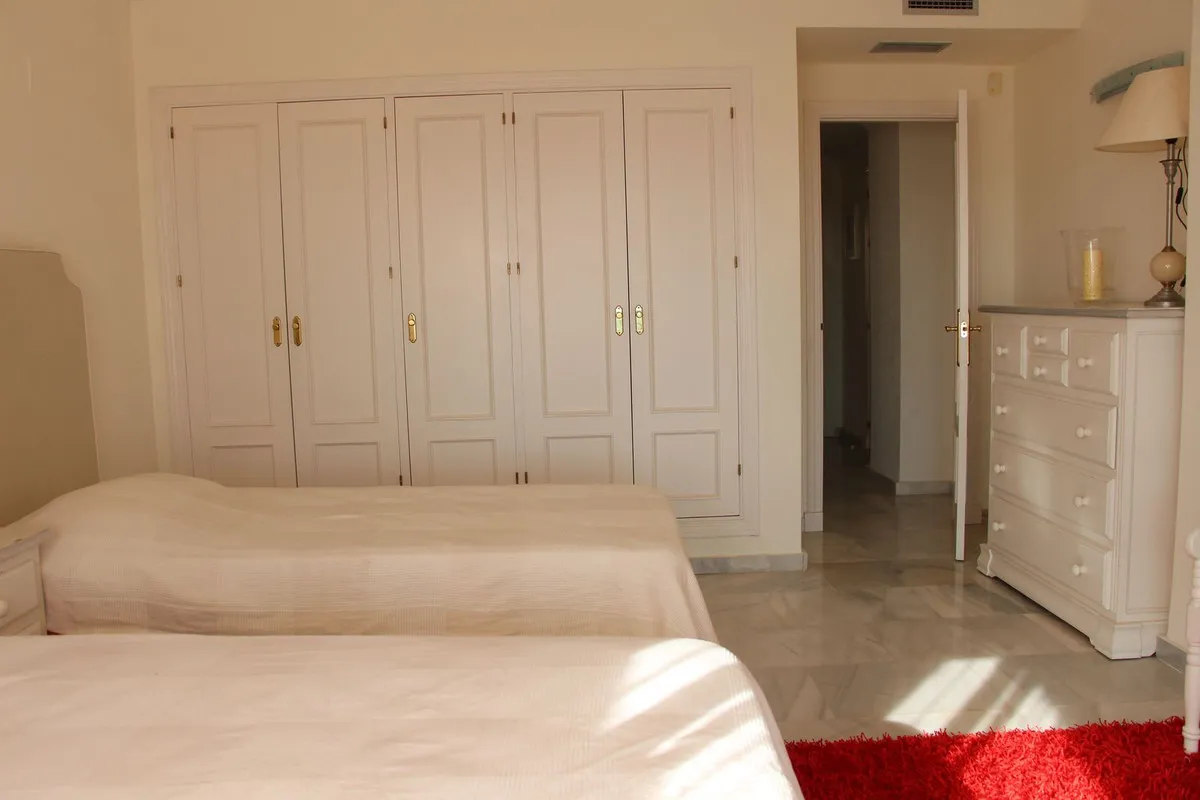 4a305d60-f2c3-4b62-91c2-86f76b87d5b8