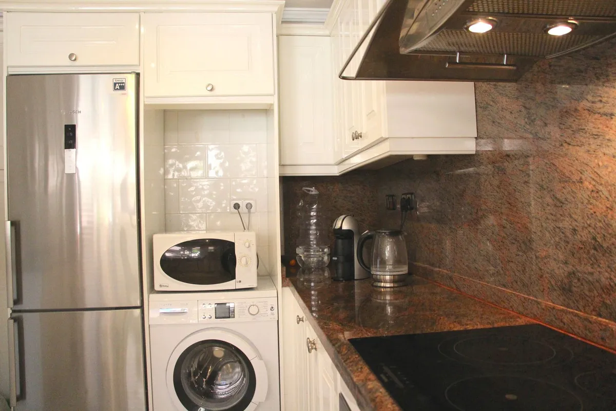 977dfa96-c70f-49a0-b197-feb10584744d