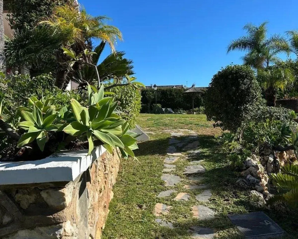 e55c9935-fed9-466d-bda1-42152a9250e1