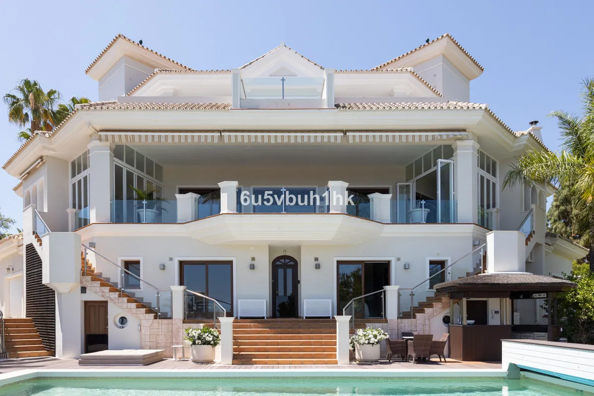 Mediterranean Elegance: Marbella’s Luxurious Estate