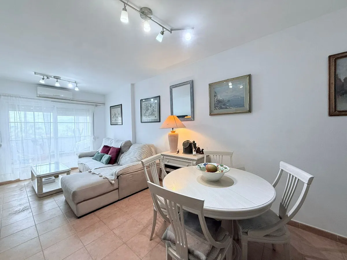 9b6b79a3-6223-4fff-8d3d-dc8b8325458b