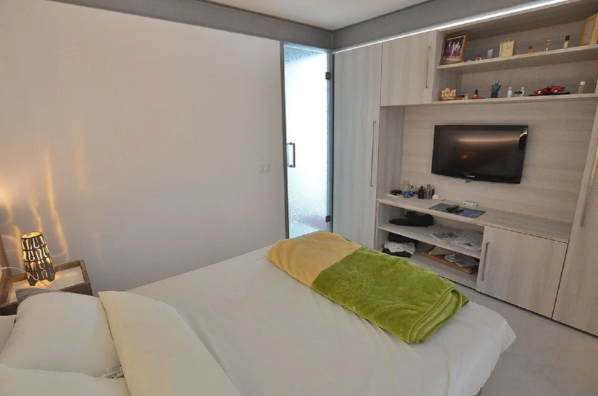 d35db1fd-125b-40f2-82a9-7daea42d9e0b