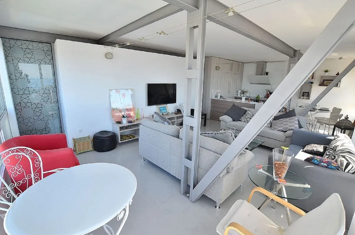 f6fbf44e-2a5a-40da-b348-cb5883c8ac28