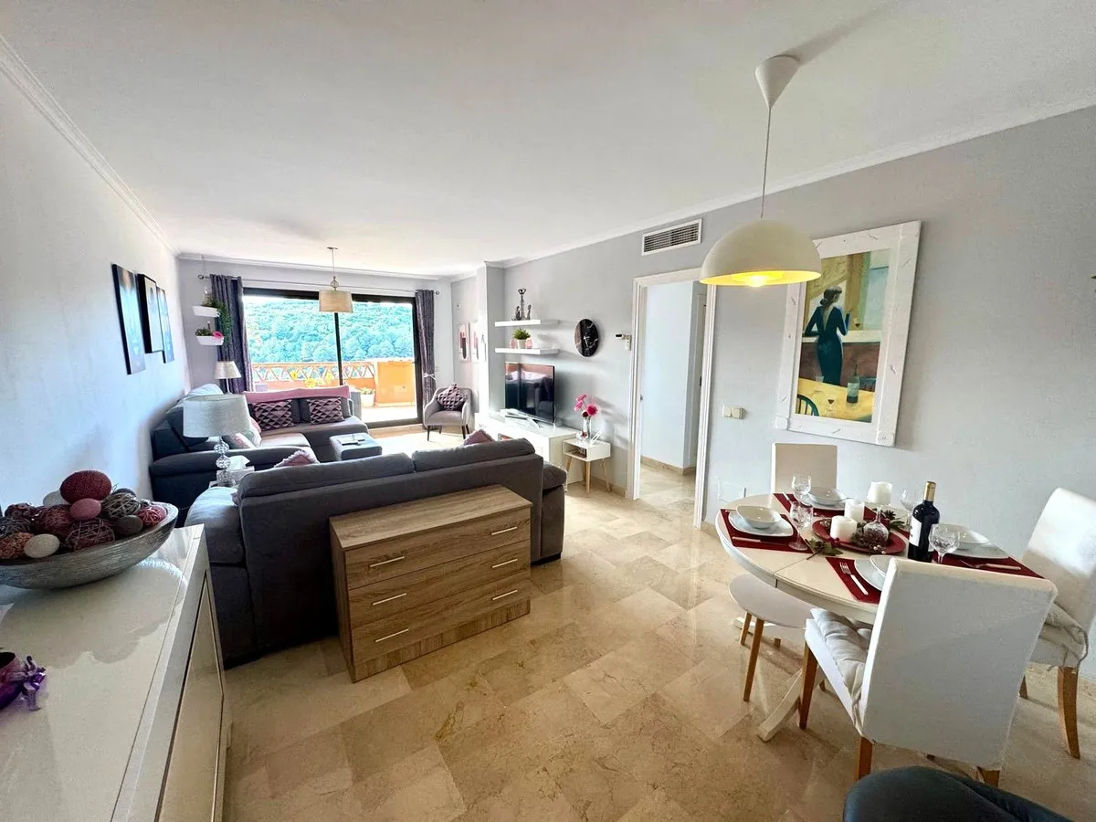 9351a935-c575-40cb-8792-c15a68d45f11