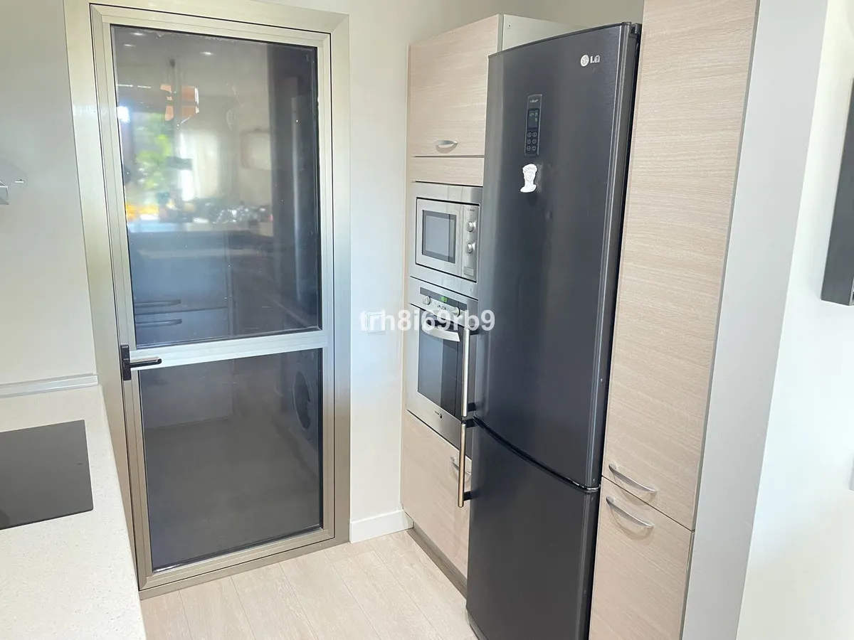 8cbfee76-8562-4697-8c26-c40172265457