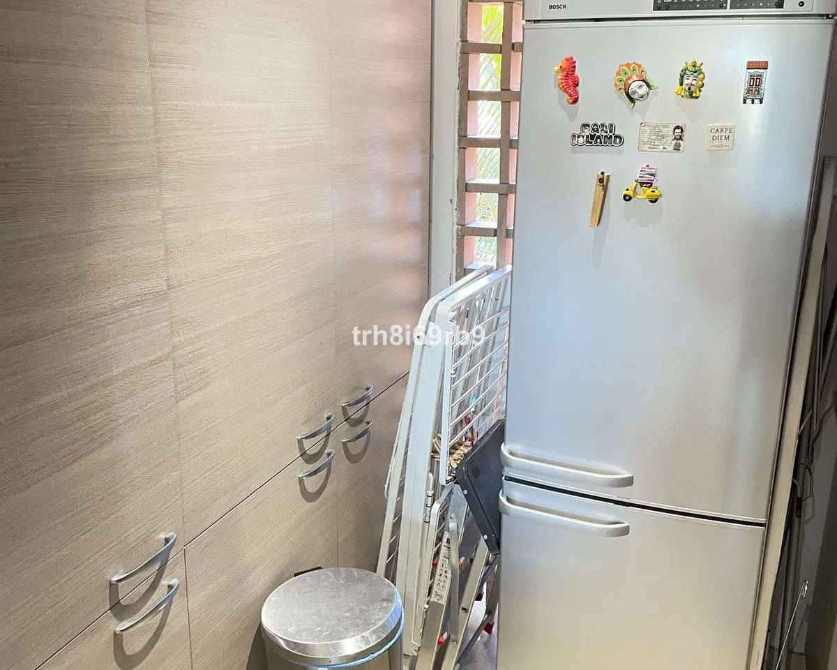 ae5a3cf8-1e84-45a2-8695-53d924a5cd1e