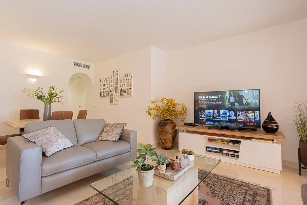 3723bfeb-01fa-4a47-8046-72d83c53a655