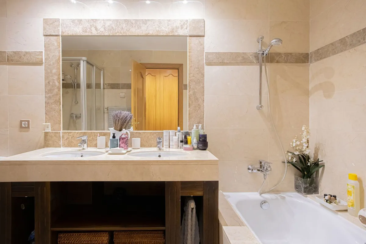 70d40fea-dd0e-42e0-af83-af2984cac511