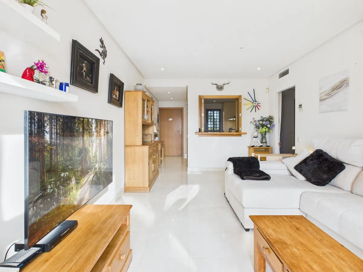 bb05cf41-a38c-47a9-be13-f977be02cbbc