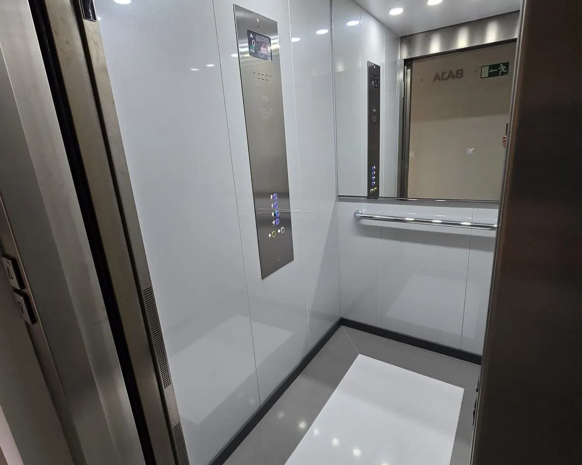 c2952608-c67f-45f9-8619-711474ab2170