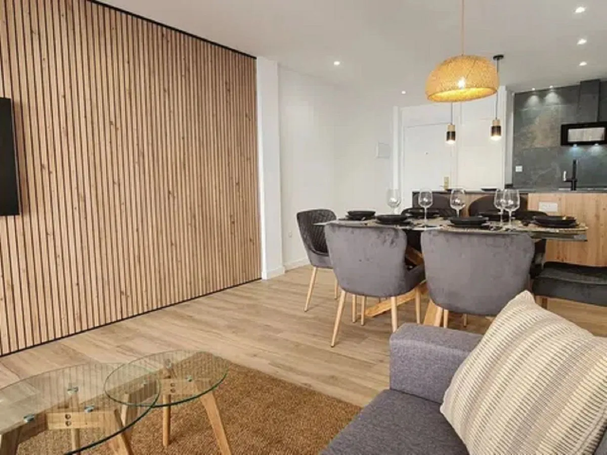 0002e04d-c086-4e2f-b450-5acb395c9576