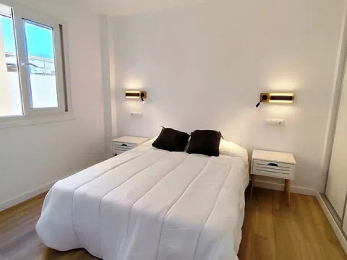 a8fda260-b68f-4b04-b33d-13648dbc832e